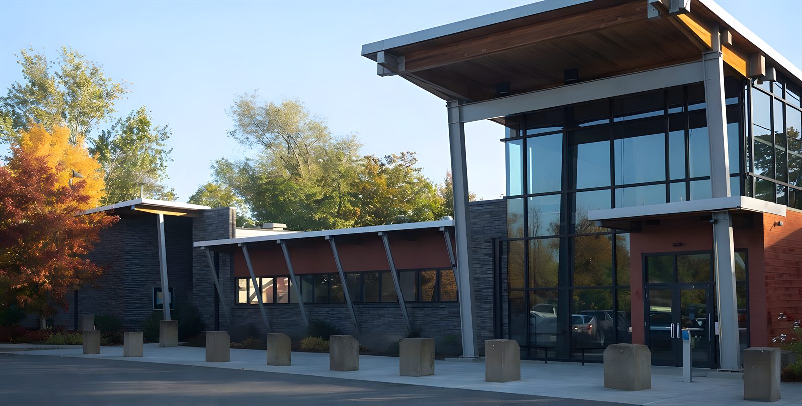 Exterior of the Richland Community Center in Howard Amon Park